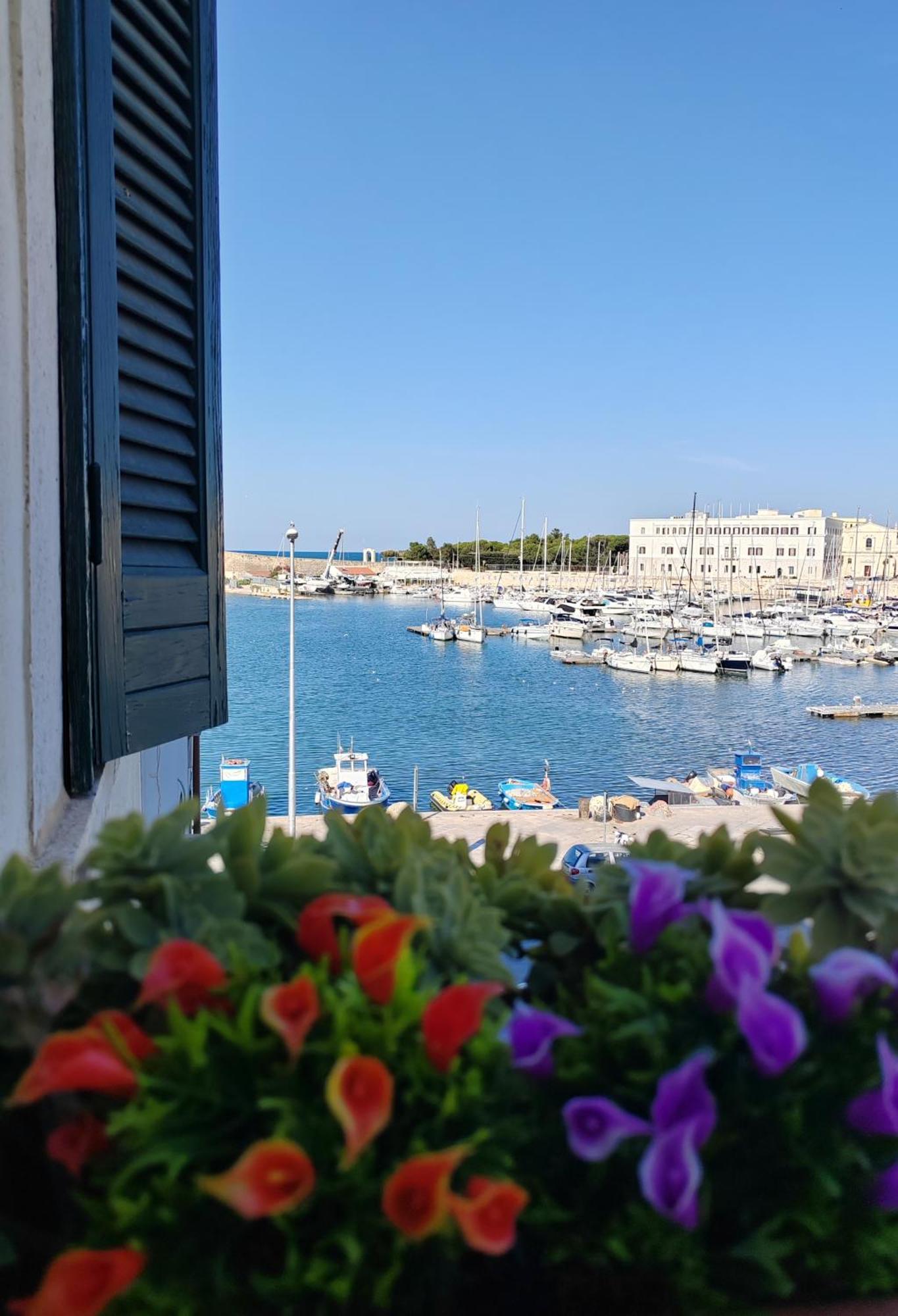 La Finestra Sul Porto Apartment Trani Ngoại thất bức ảnh