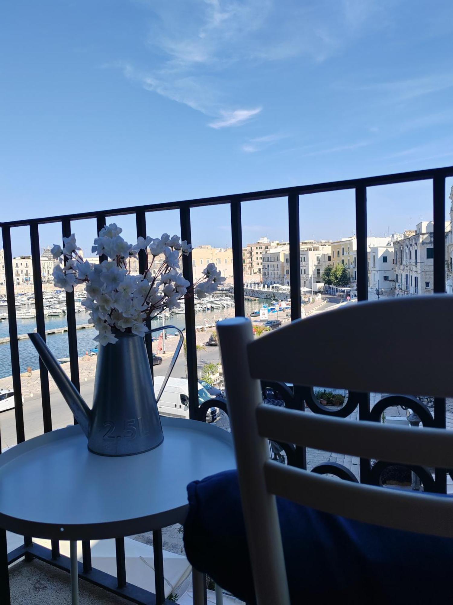La Finestra Sul Porto Apartment Trani Ngoại thất bức ảnh