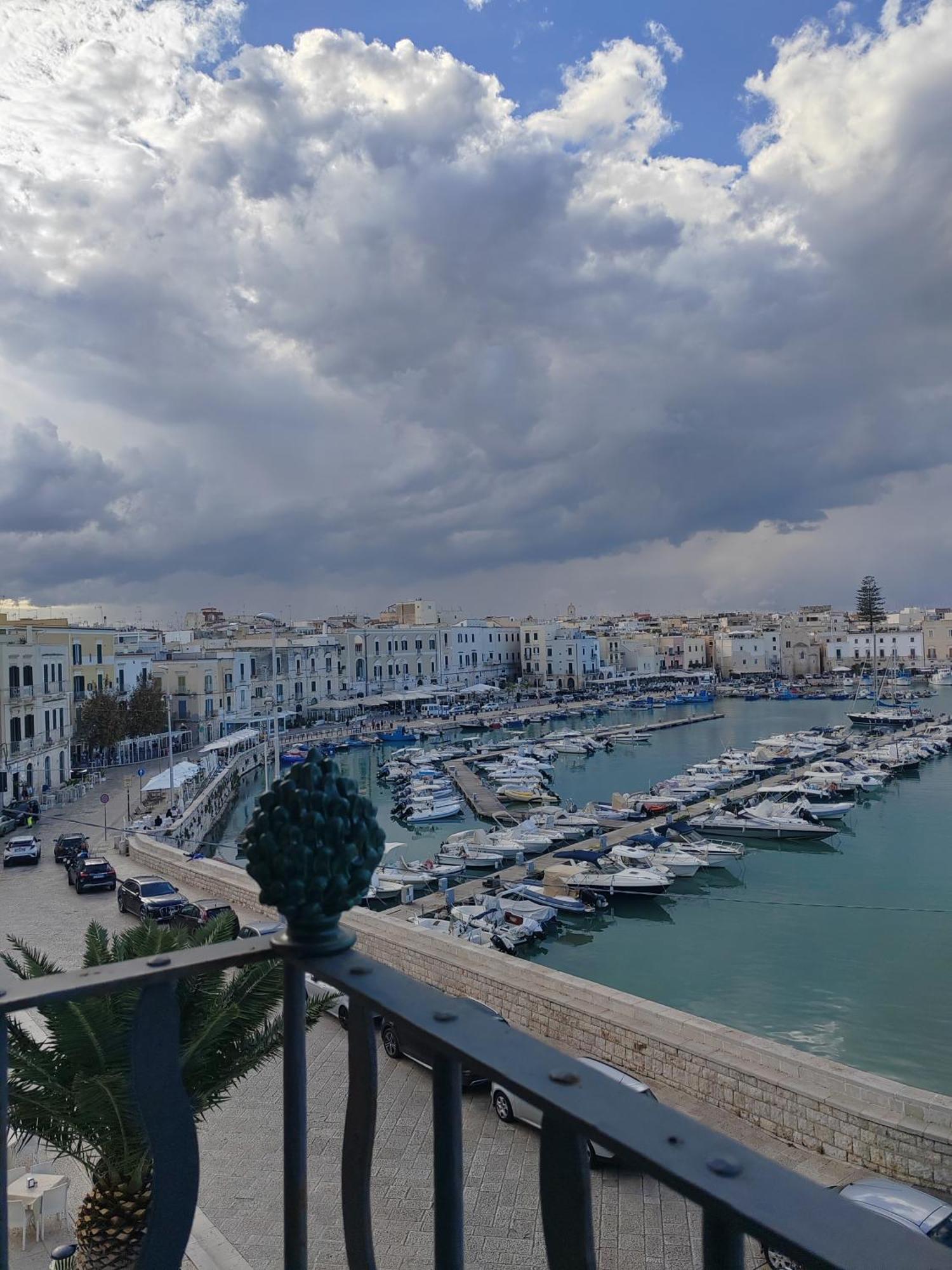 La Finestra Sul Porto Apartment Trani Ngoại thất bức ảnh